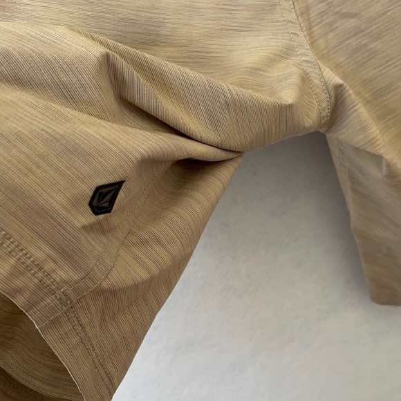 Volcom Khaki Multi-Color Textured Hybrid Shorts - Picture 9 of 12